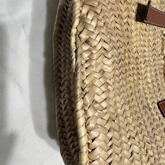 Loewe Ibiza Basket Raffia Bag. Medium. - Picture 3 of 13